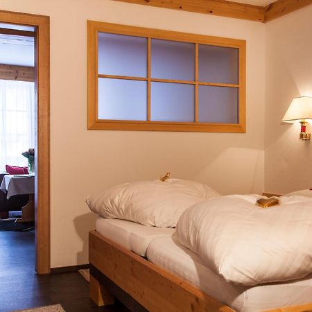 Am Dorfplatz Suites - Adults Only Sankt Anton am Arlberg Room photo